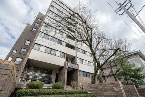 333 S Highland Ave #303, Pittsburgh, PA 15206