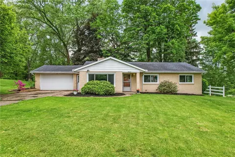 19 Ruth St, Greenville, PA 16125