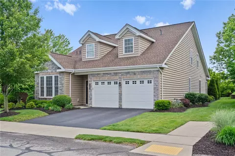 230 Patriot Ln, Freedom, PA 15042