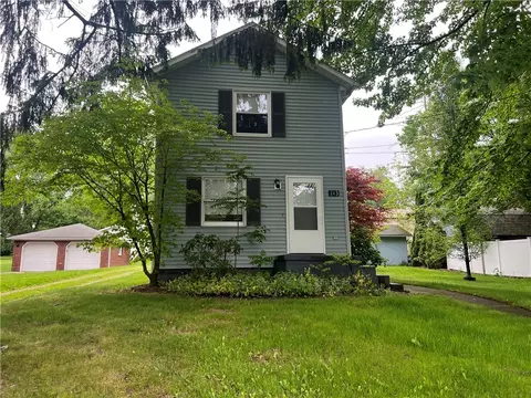143 College Ave, Greenville, PA 16125