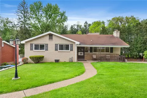 549 Dunn Dr, Pittsburgh, PA 15227
