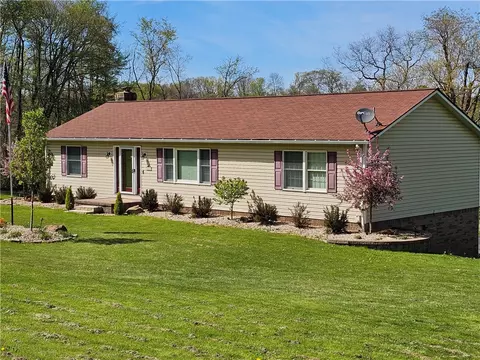 495 Glendale Rd, Beaver Falls, PA 15010