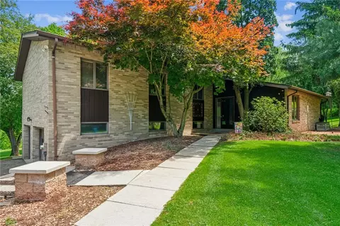 4004 Mayflower Ct, Murrysville, PA 15668