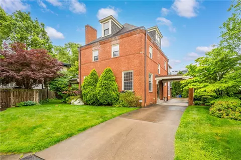 127 Bayard Pl, Pittsburgh, PA 15213