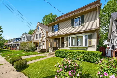 225 E Meyer Ave, New Castle, PA 16105