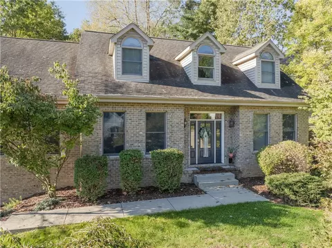 122 Hunter Dr, Cranberry Township, PA 16066