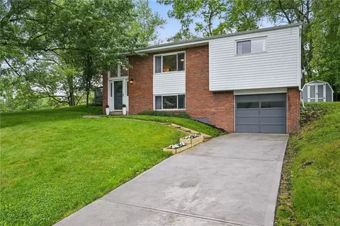 244 Burch Dr, Coraopolis, PA 15108