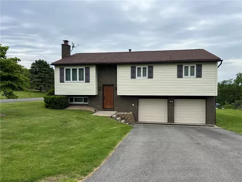 4130 James Dr, New Kensington, PA 15068