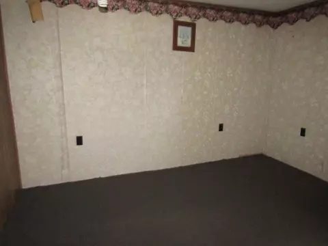 112 Wall St, Everson, PA 15631 photo 22