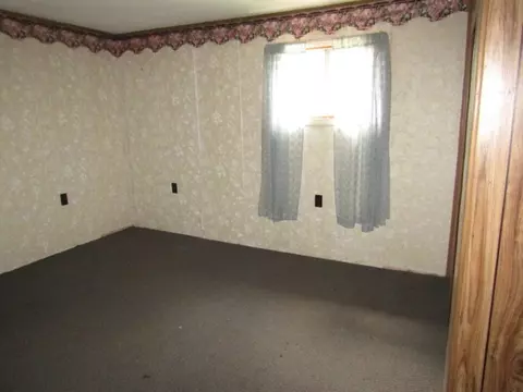 112 Wall St, Everson, PA 15631 photo 21