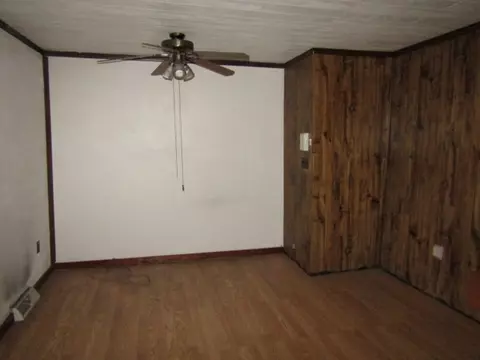 112 Wall St, Everson, PA 15631 photo 9
