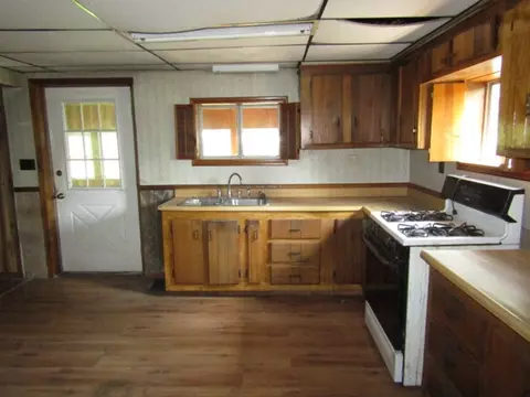 112 Wall St, Everson, PA 15631 photo 11