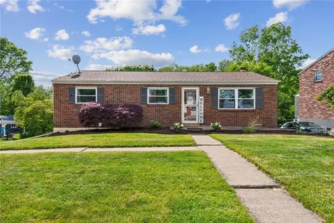 528 Rainier Dr, Pittsburgh, PA 15239