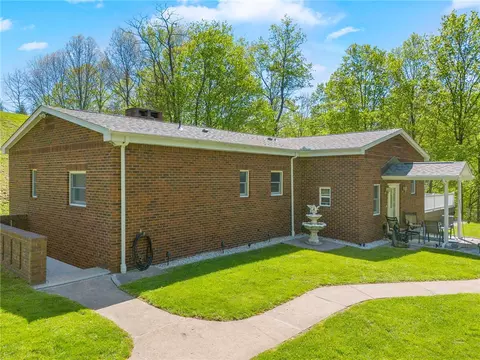 953 Fayette City Rd, Fayette City, PA 15438