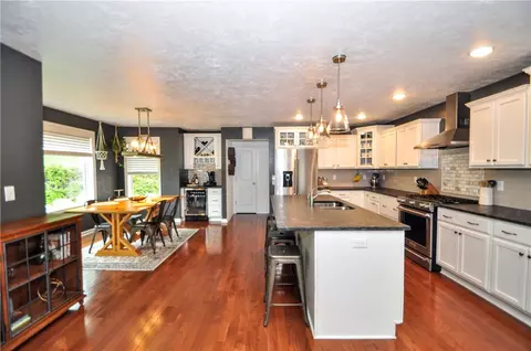 1624 Windsor Rd, Irwin, PA 15642 photo 5
