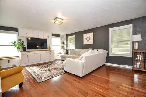 1624 Windsor Rd, Irwin, PA 15642 photo 11