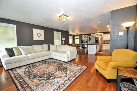 1624 Windsor Rd, Irwin, PA 15642 photo 10