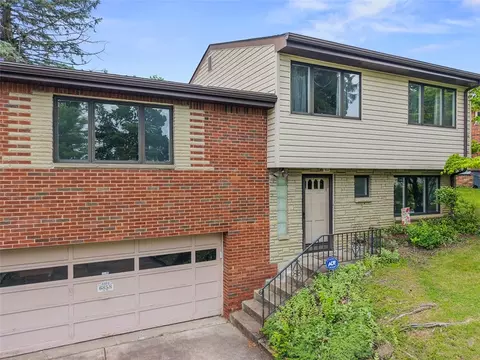 6858 Ridgevue Dr, Pittsburgh, PA 15236