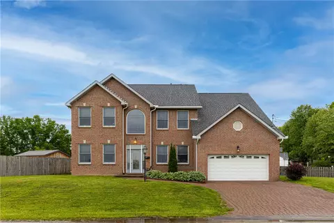 704 Park Ave, Belle Vernon, PA 15012