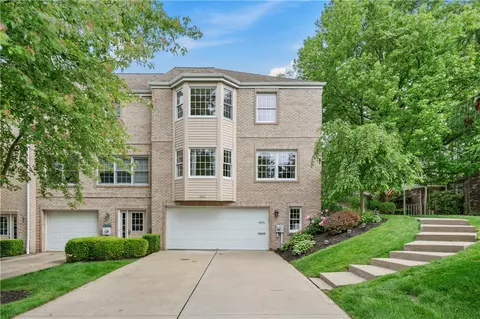 4531 Bucktail Dr, Allison Park, PA 15101