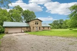 929 Al Smith Dr, Mckees Rocks, PA 15136