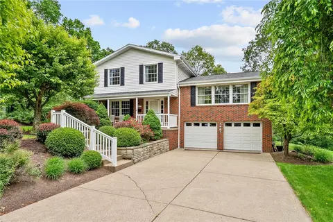 1467 Meteor Cir, Pittsburgh, PA 15241