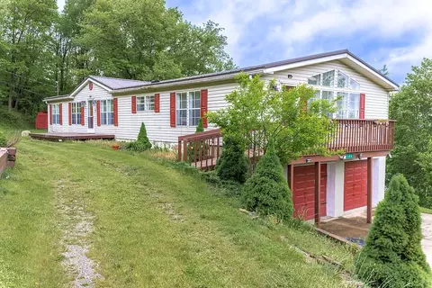 106 Skylight Dr, Freedom, PA 15042