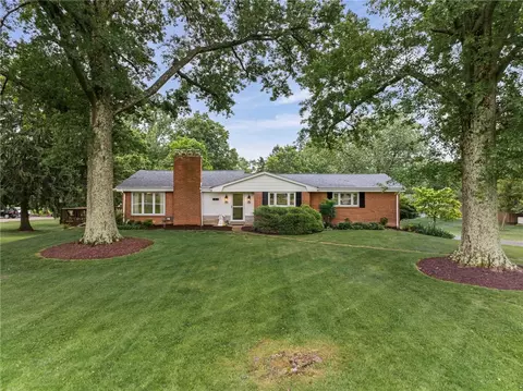 1527 W Ingomar Rd, Pittsburgh, PA 15237