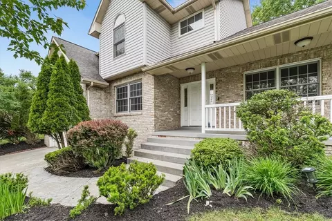 260 Fox Meadow Dr, Wexford, PA 15090