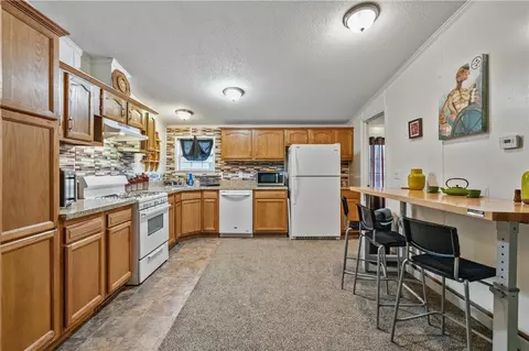 306 Evergreen Ct, Export, PA 15632 photo 5