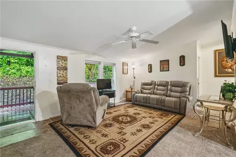 306 Evergreen Ct, Export, PA 15632 photo 8