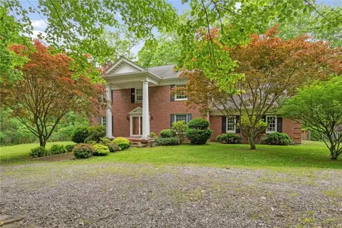 1001 Grand Ave, Aliquippa, PA 15001