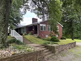 1877 Main St, New Stanton, PA 15672