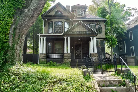 150 Euclid Ave, Sharon, PA 16146