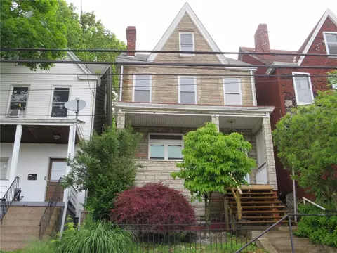 320 Woodward Ave, Mckees Rocks, PA 15136