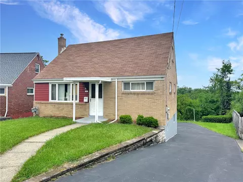 626 Hestor Dr, Pittsburgh, PA 15220