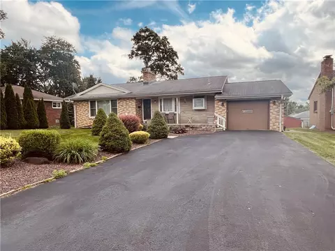122 Elizabeth St, New Castle, PA 16105