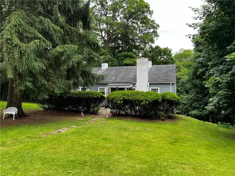822 Persimmon Rd, Sewickley, PA 15143