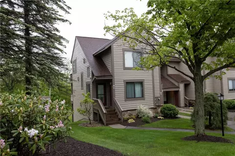 W1 Sunridge Dr, Champion, PA 15622