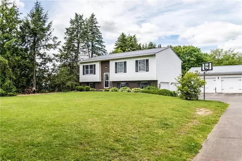 229 Holyoke Rd, Butler, PA 16001
