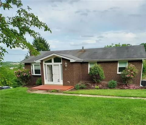 1046 Elicker Rd, New Kensington, PA 15068