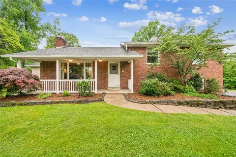 213 Teak Ln, Irwin, PA 15642