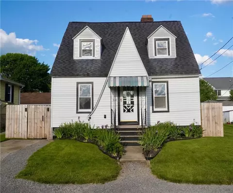 308 E Hazen Ave, Ellwood City, PA 16117