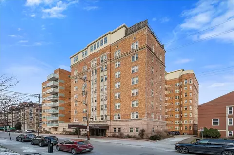 144 N Dithridge St #703, Pittsburgh, PA 15213