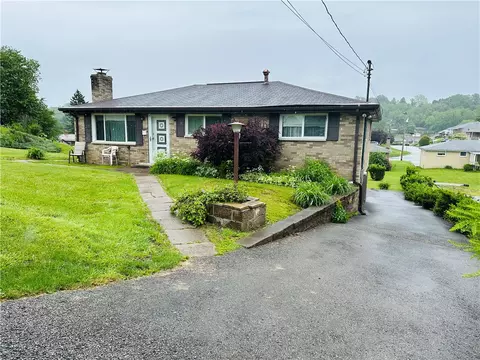 1026 Jefferson Ave, Jeannette, PA 15644
