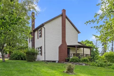 8070 Steubenville Pike, Oakdale, PA 15071