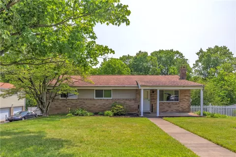 3410 E Stag Dr, Gibsonia, PA 15044