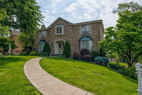 401 Chelsea Dr, Clairton, PA 15025