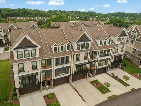 302 Highpointe Dr, Mars, PA 16046