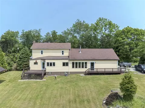 228 Wolfe Ln, Irwin, PA 15642 photo 6